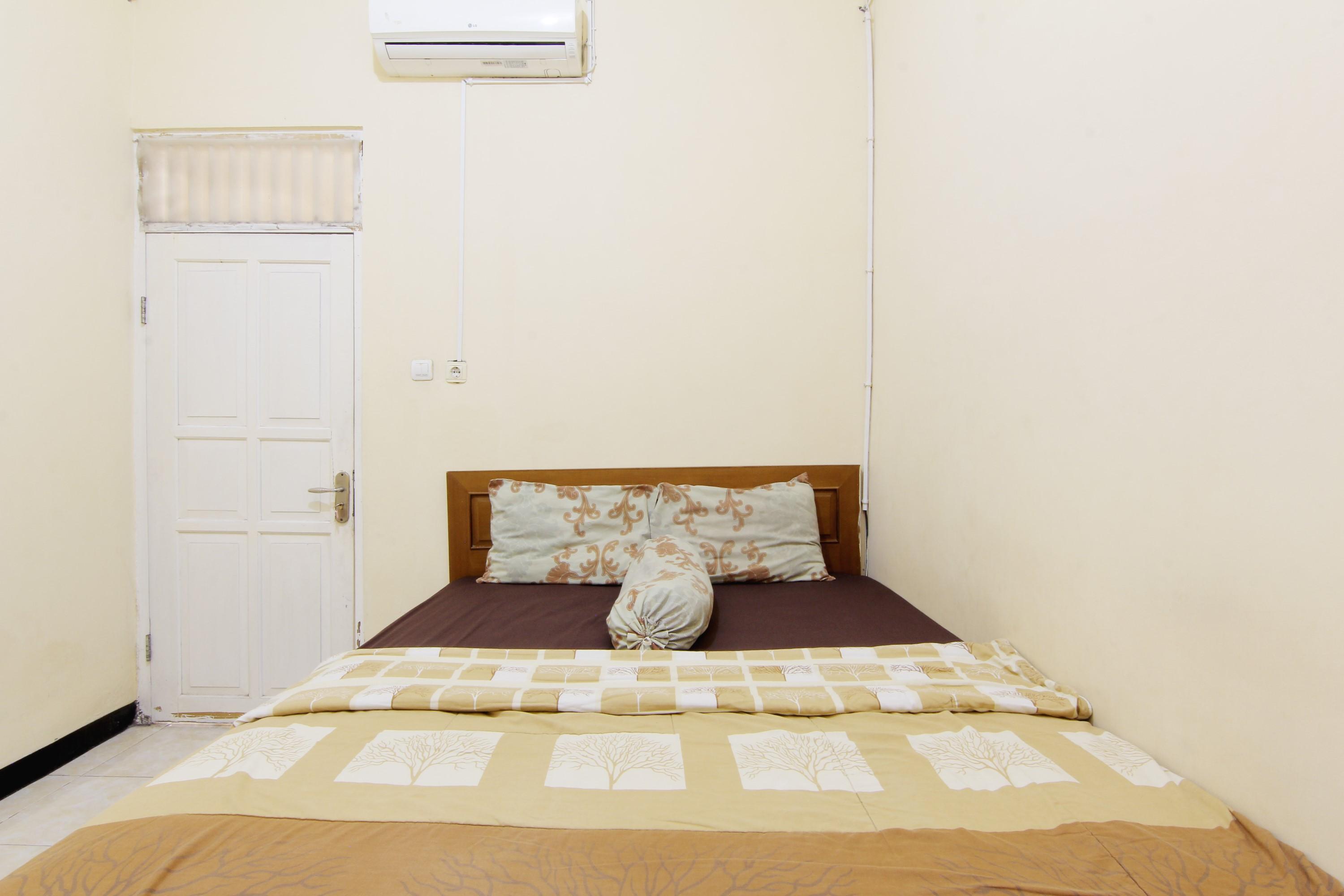 Готель Jj House Gejayan Kejayan Екстер'єр фото