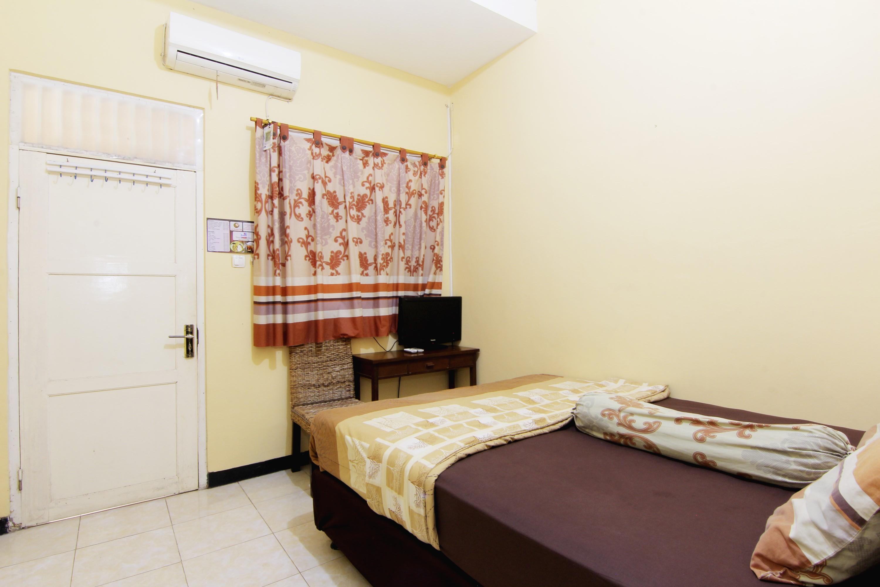 Готель Jj House Gejayan Kejayan Екстер'єр фото