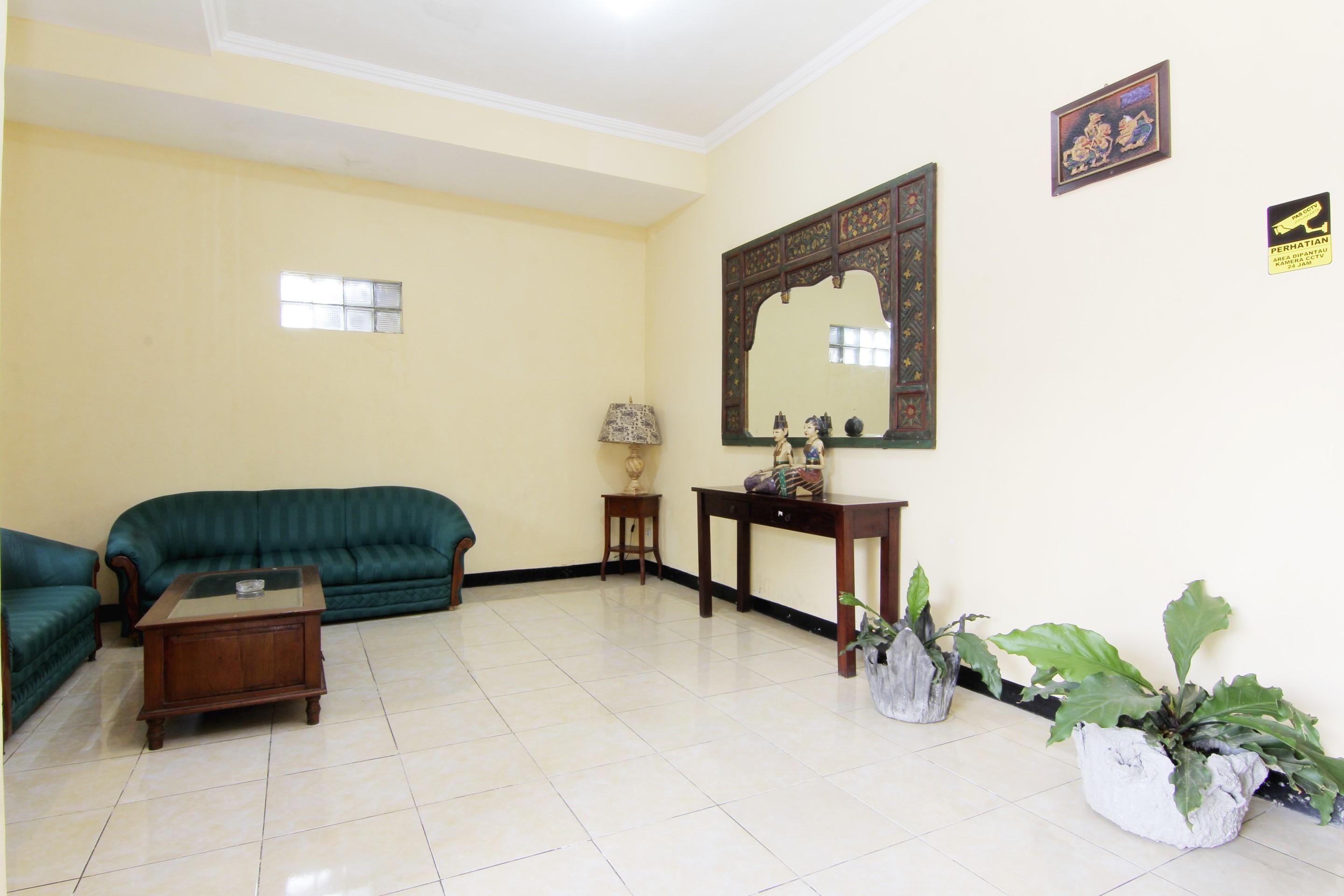 Готель Jj House Gejayan Kejayan Екстер'єр фото