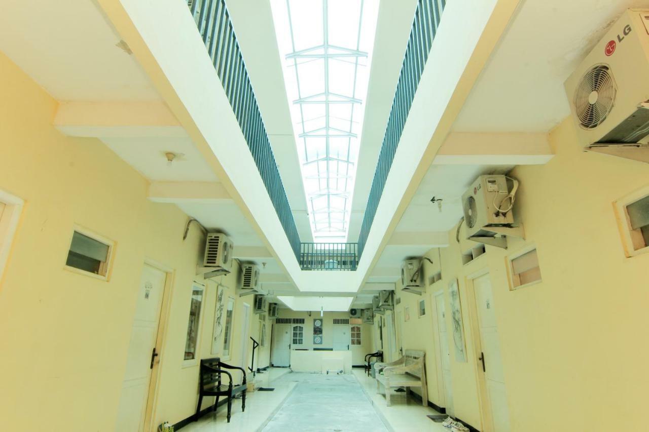 Готель Jj House Gejayan Kejayan Екстер'єр фото