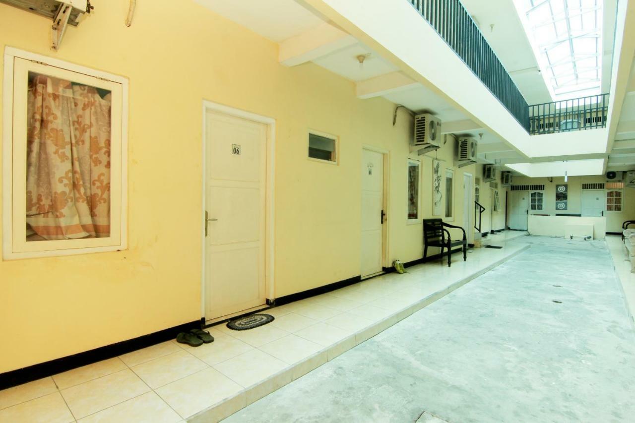 Готель Jj House Gejayan Kejayan Екстер'єр фото